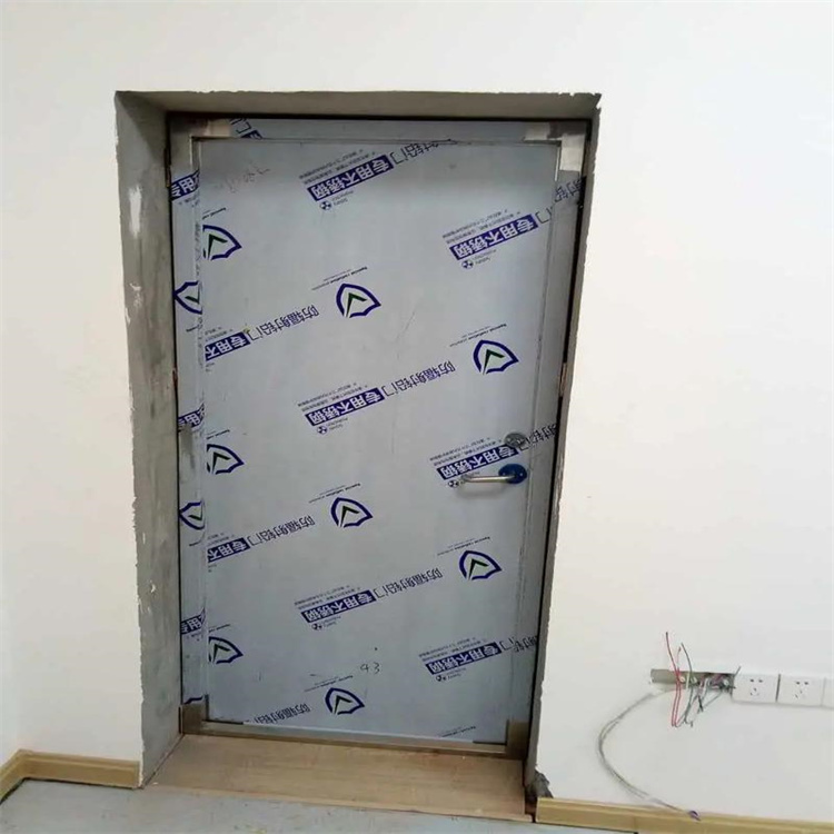 无锡铅门的材质与开启方式